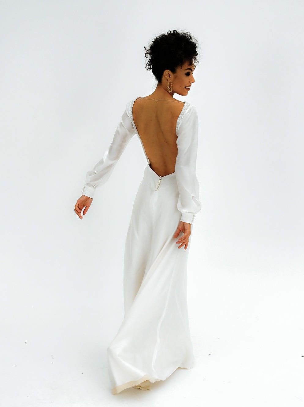 Isabella long-sleeved silk wedding dress